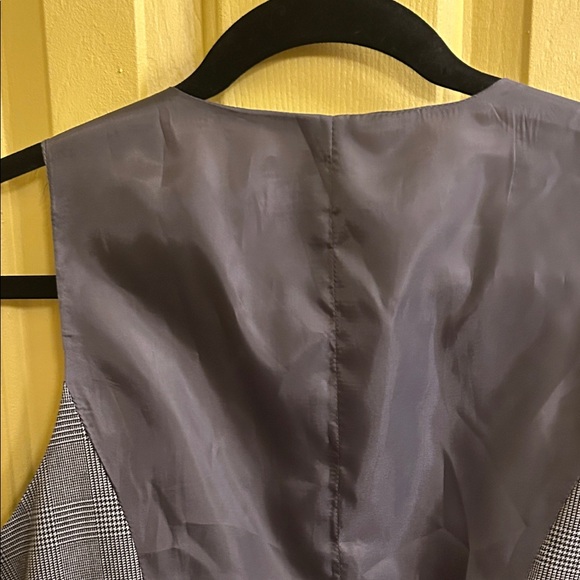 New York & Company Gray Plaid Tailored Buttoned Vest Stretch Lined Size 10 - Picture 14 of 17